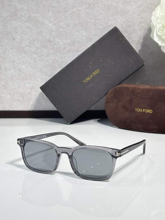 Picture of Tom Ford Sunglasses _SKUfw77317865fw